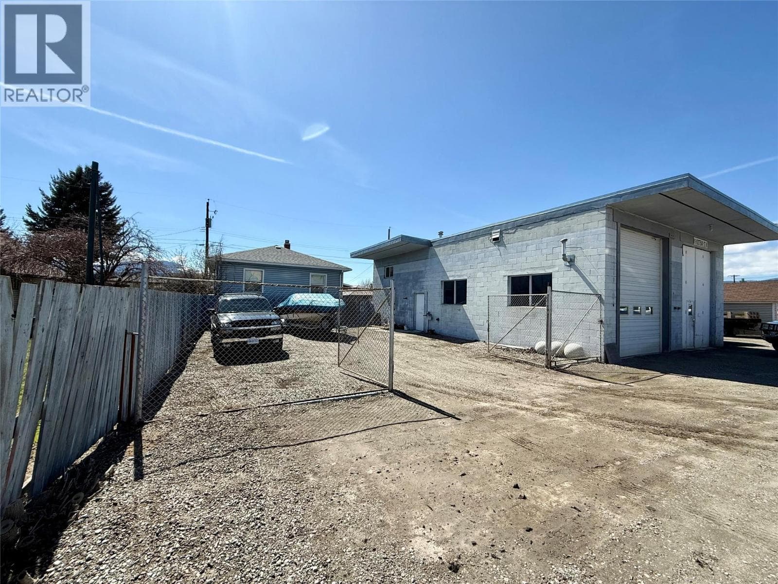 business at 1418 5 Street N — $334,900