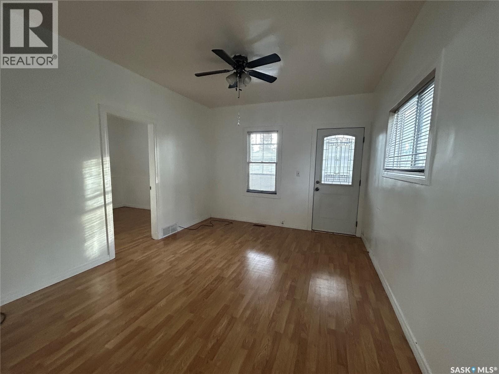 1042 Coteau STREET W — photo 4