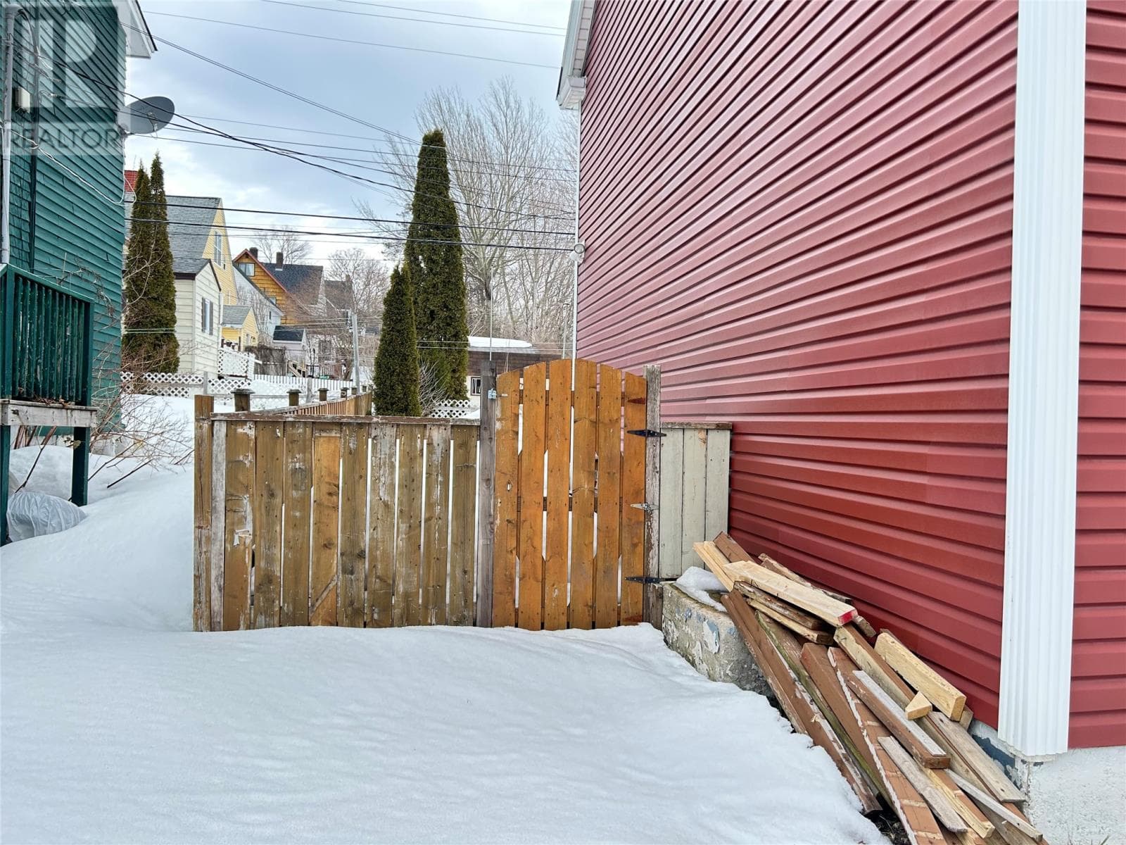 5 Armstrong Avenue photo 4