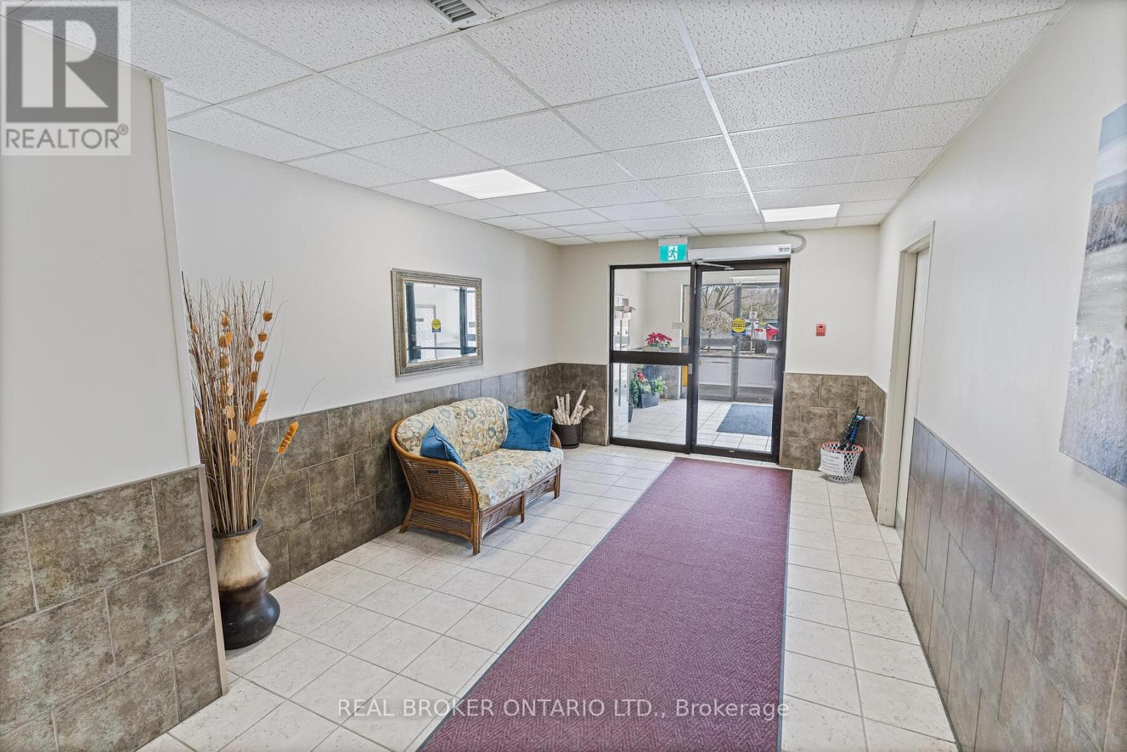 606 - 358 WATERLOO AVENUE photo 2