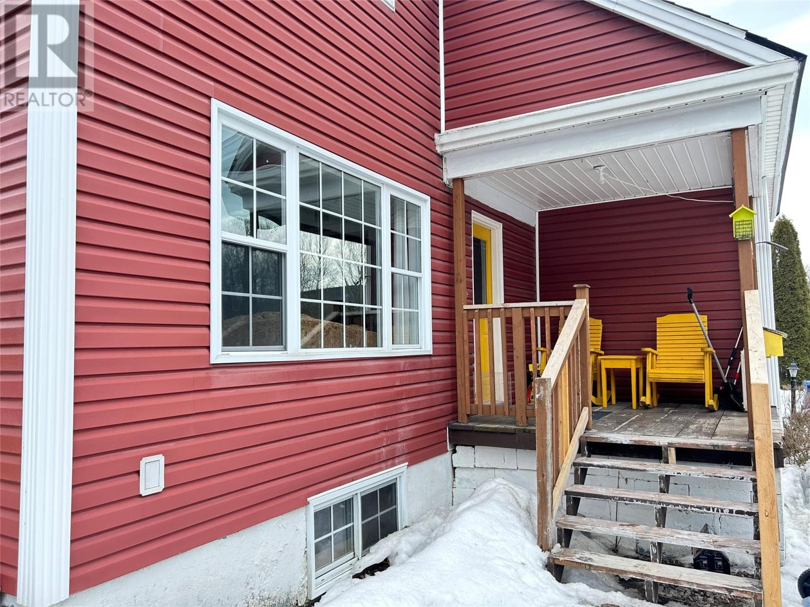 5 Armstrong Avenue photo 2