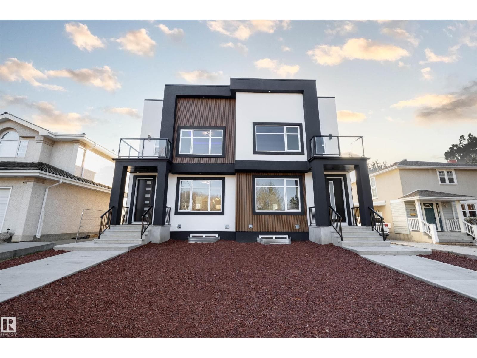 10973 74 AV NW photo 2