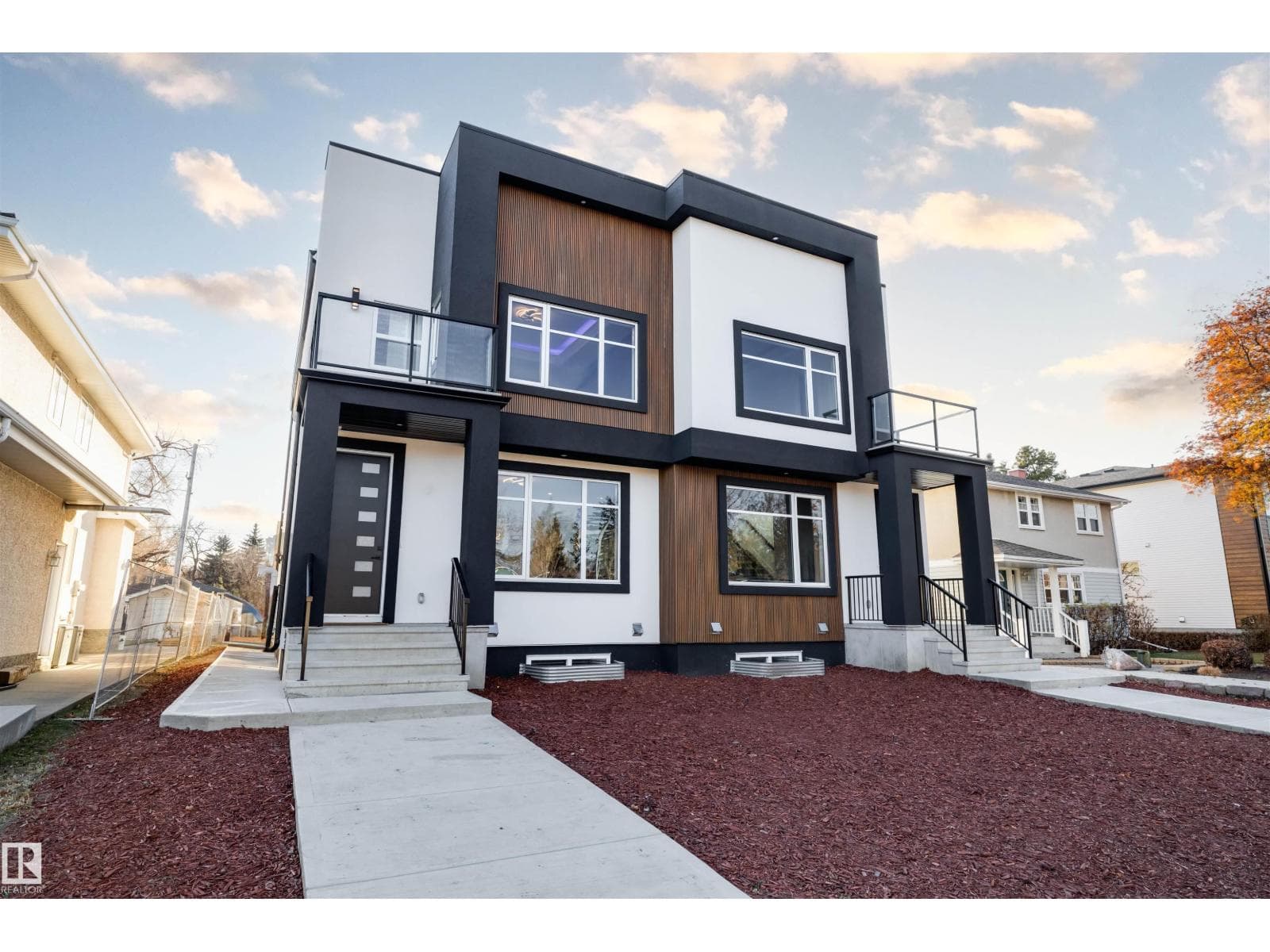 10973 74 AV NW photo 3
