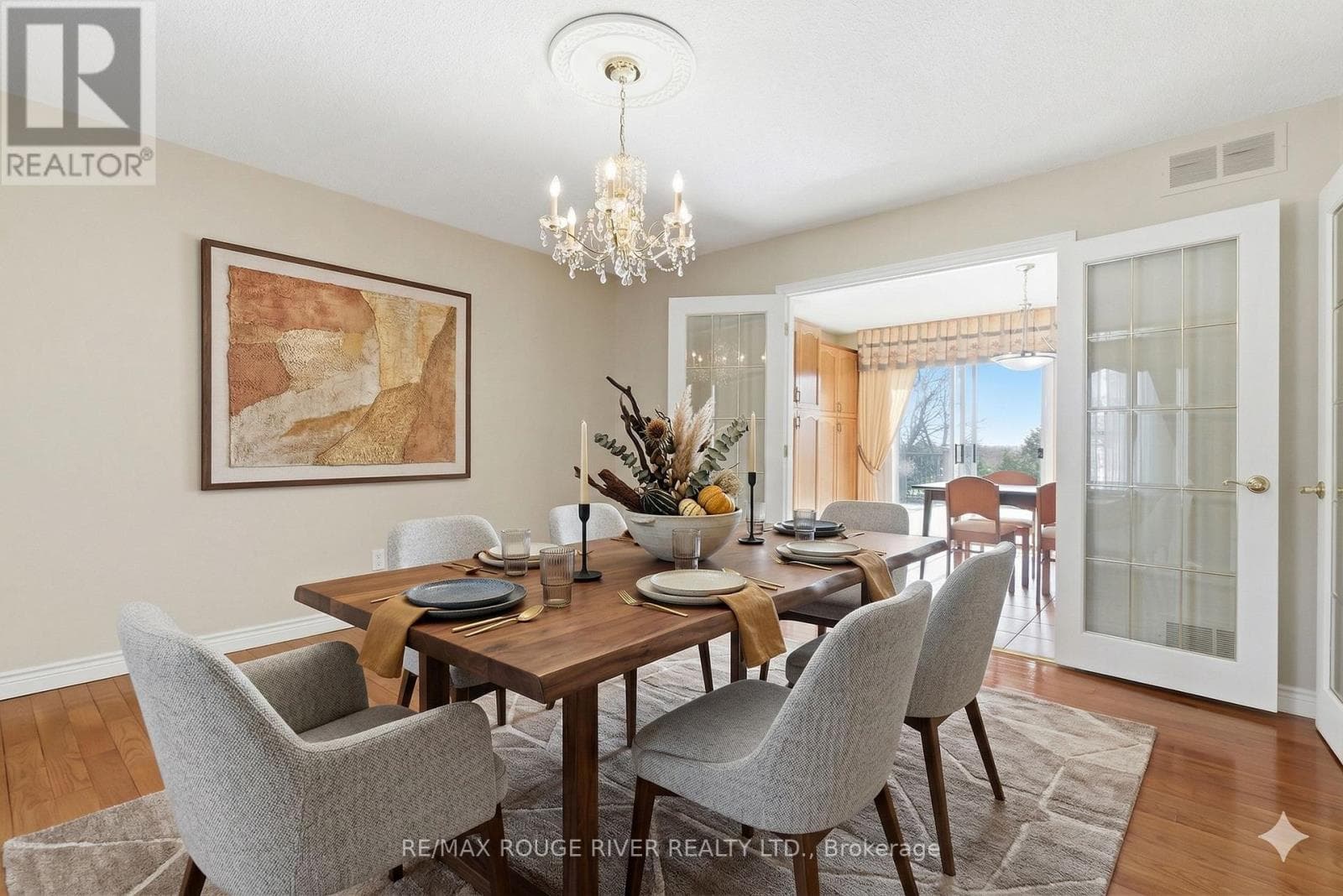 22810 SIMCOE STREET photo 11