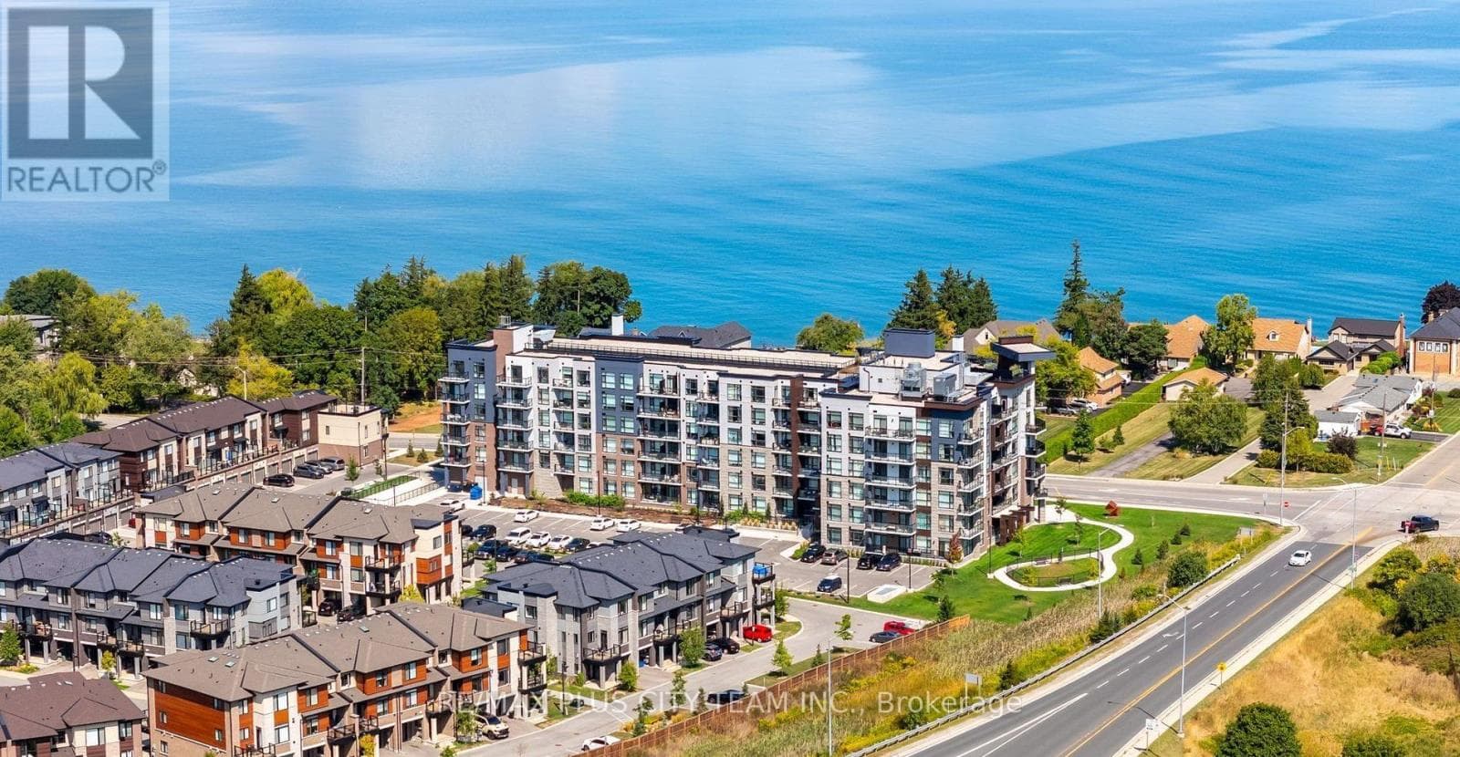 1 bed 1 bath single family at 415 - 600 NORTH SERVICE ROAD — $489,900