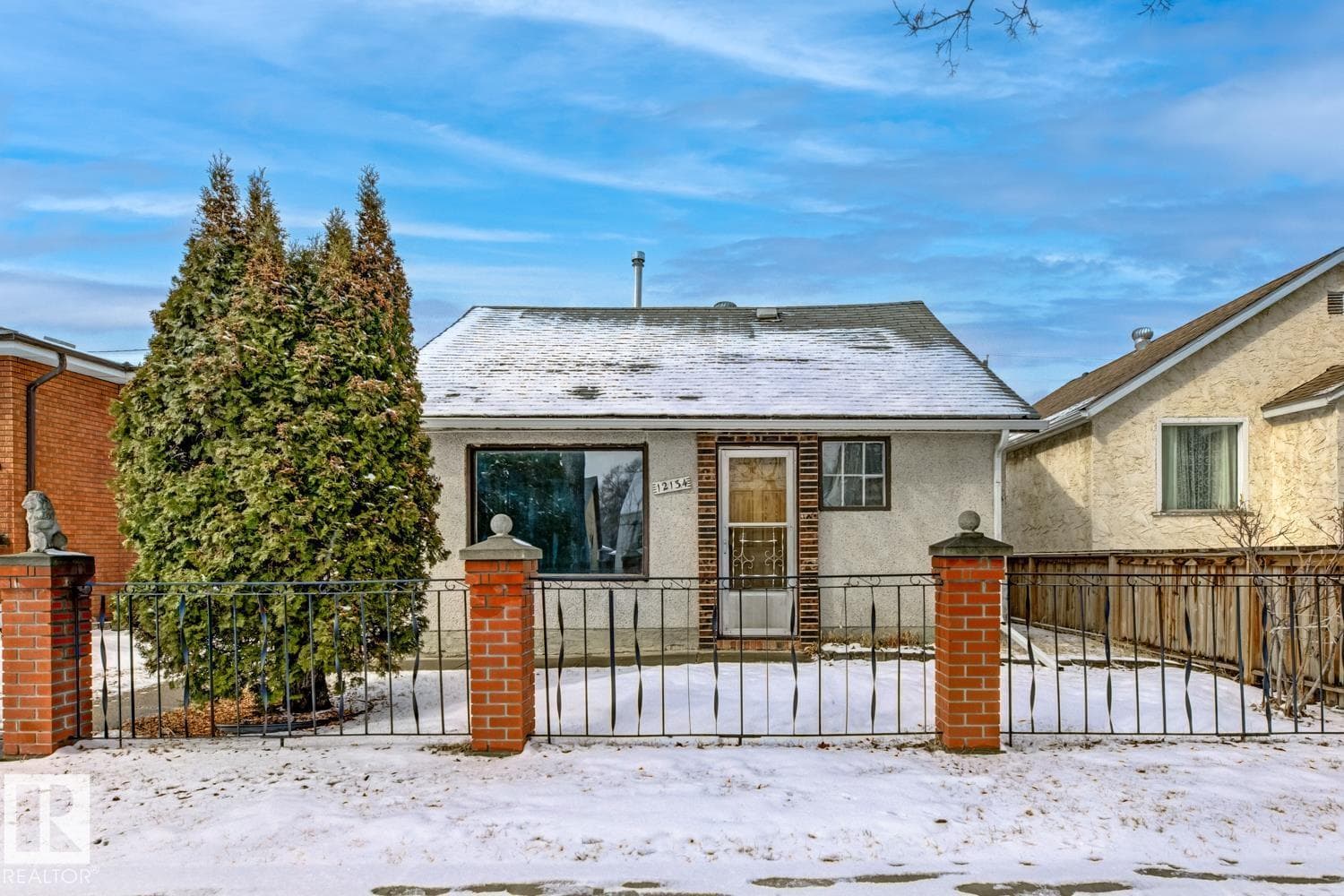 2 bed 1 bath single family at 12134 96 ST NW NW — $189,900