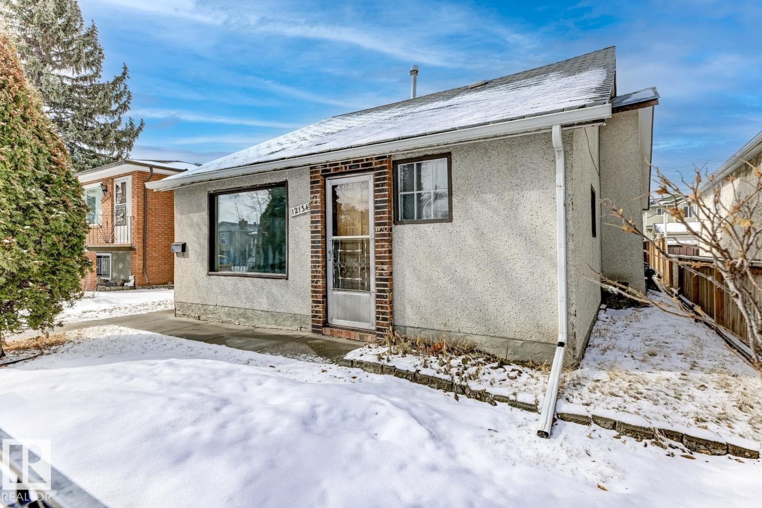 12134 96 ST NW NW photo 3