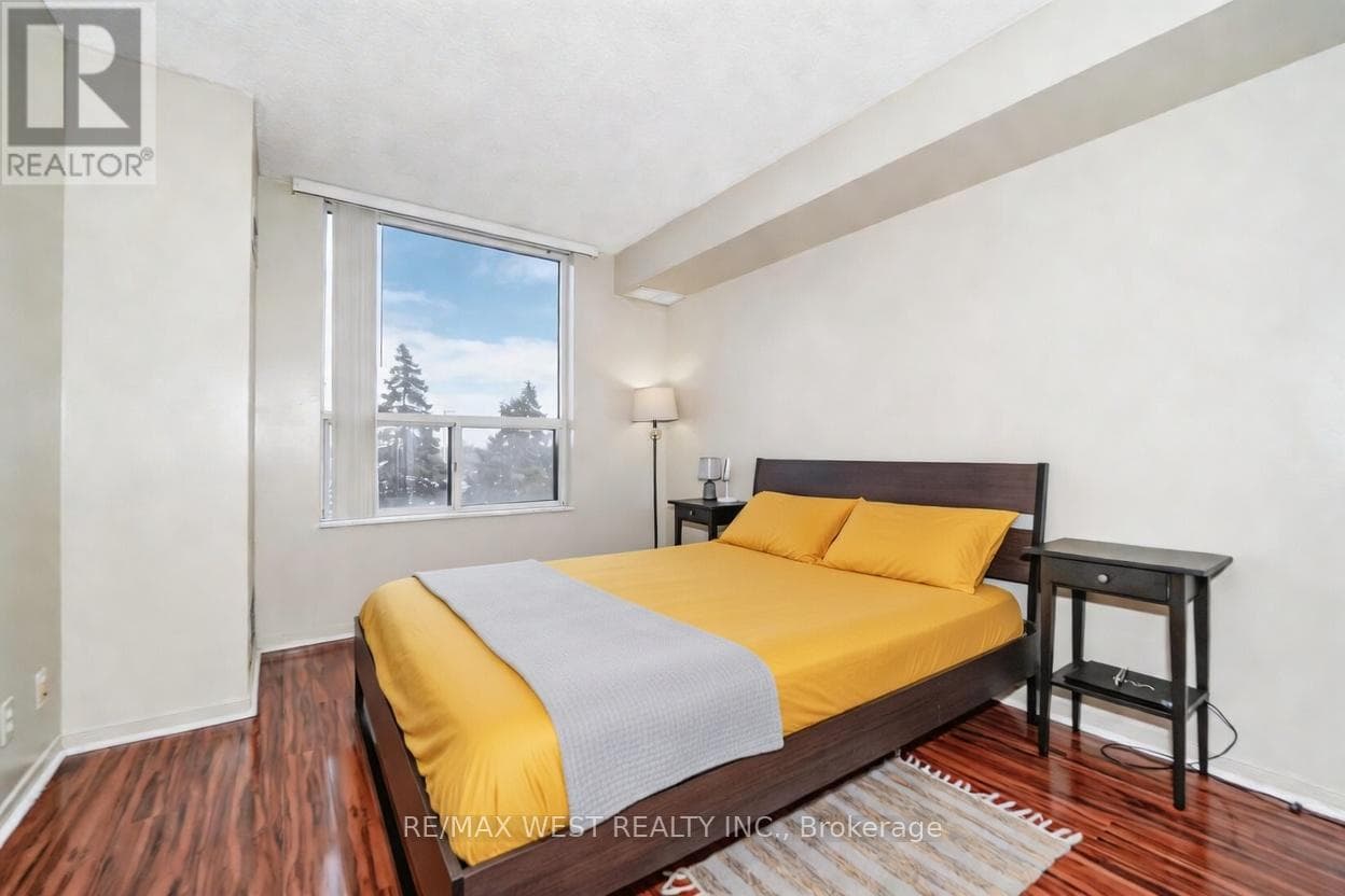 313 - 6 HUMBERLINE DRIVE photo 5
