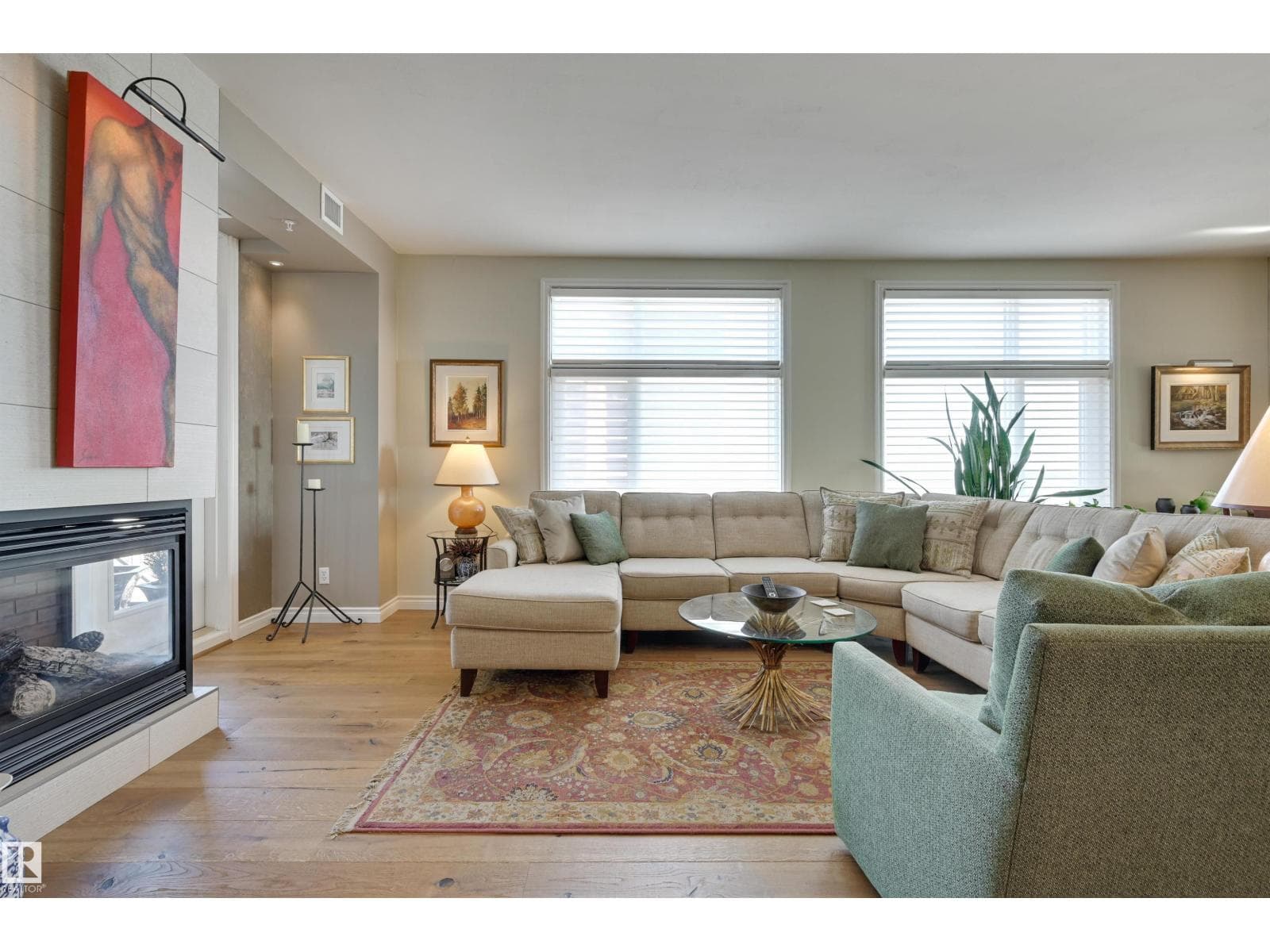 #1003 9020 JASPER AV NW photo 2