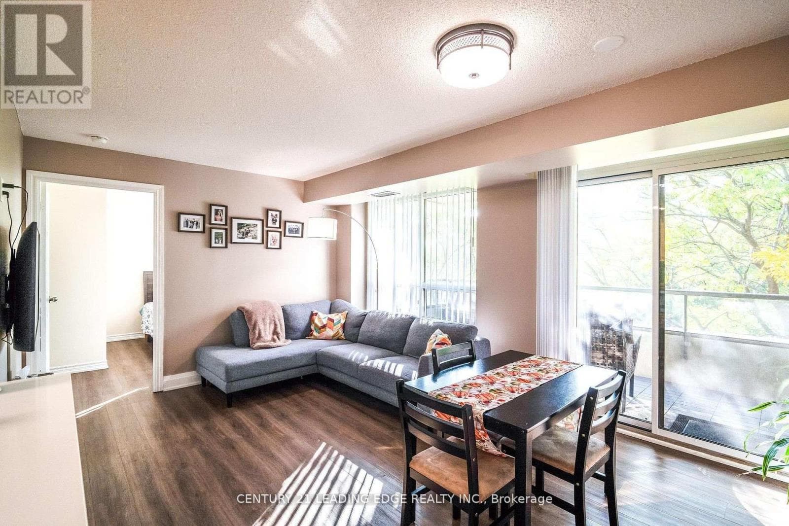 219 - 700 HUMBERWOOD BOULEVARD photo 2