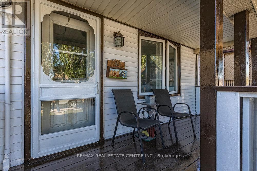 23 FREDERICK AVENUE photo 3