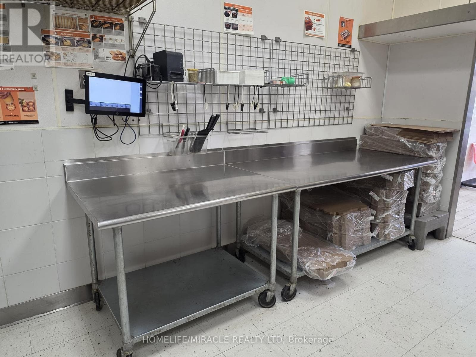 #6B - 120 THAMES STREET N photo 5