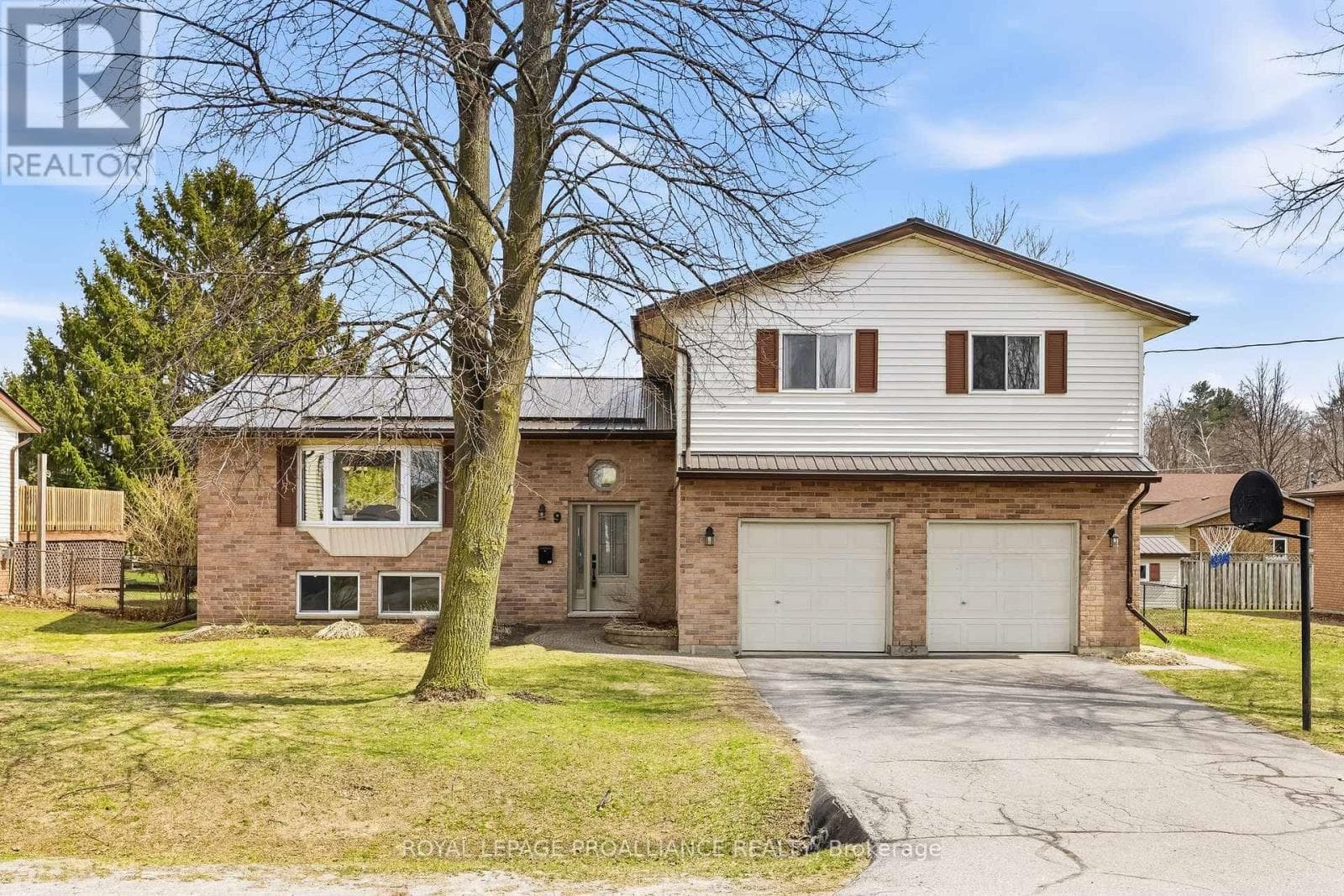 4 bed 4 bath single family at 9 HURON DRIVE — $649,900