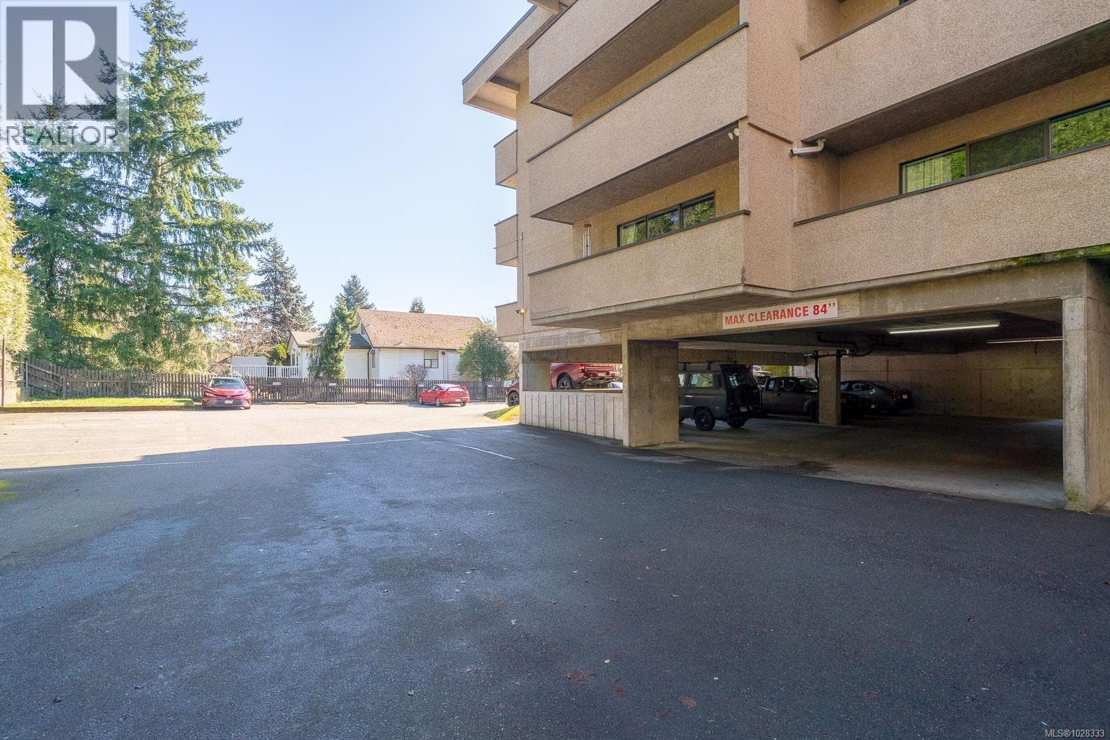 416 550 Bradley St photo 4
