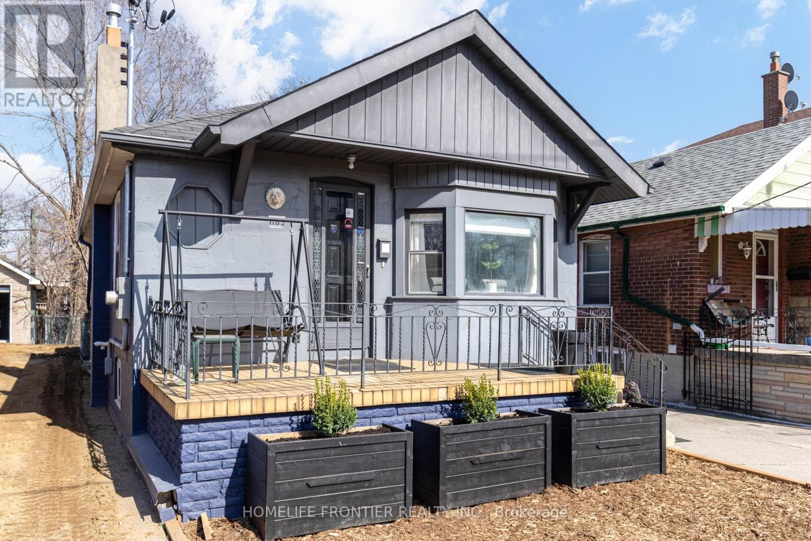 1105 GREENWOOD AVENUE photo 2
