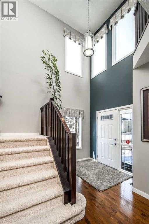 5 Panatella Square NW photo 3