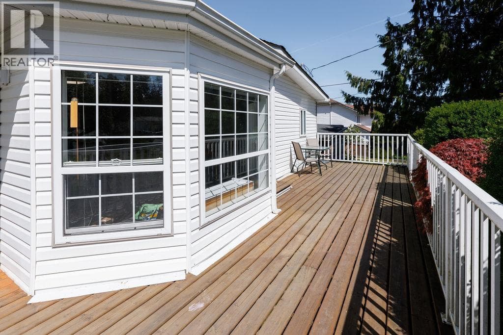 760 HILLCREST ROAD photo 5