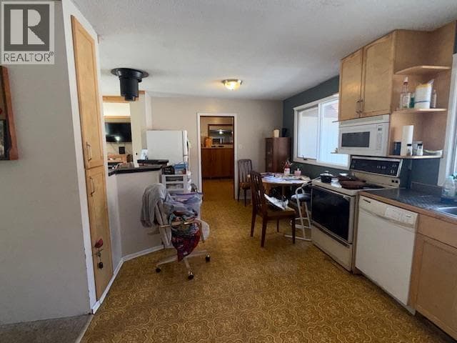 2918 RAILWAY AVENUE photo 5