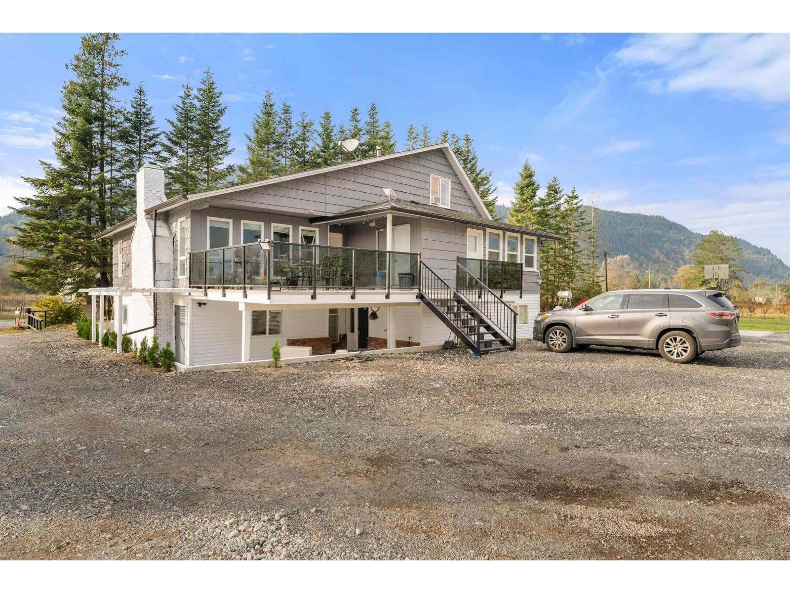 7 bed 6 bath single family at 11186 FARMS ROAD — $1,750,000
