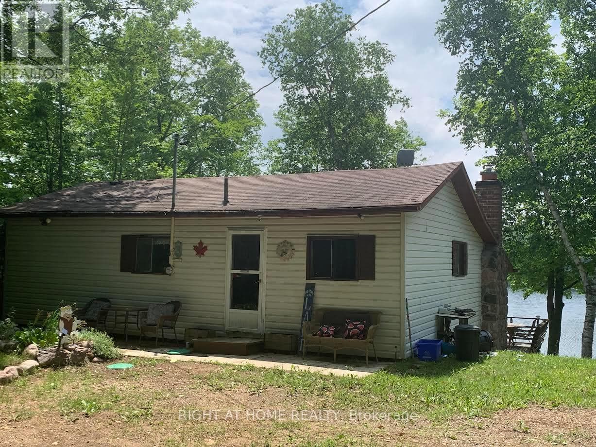 3 bed 1 bath single family at 47 BENTLEY LAKE PLACE — $495,000