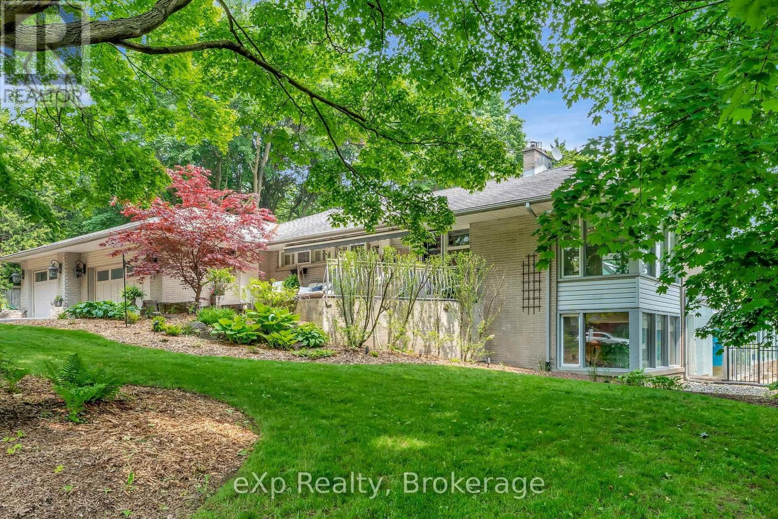 5 bed 5 bath single family at 5 ORCHARD CRESCENT — $1,799,000