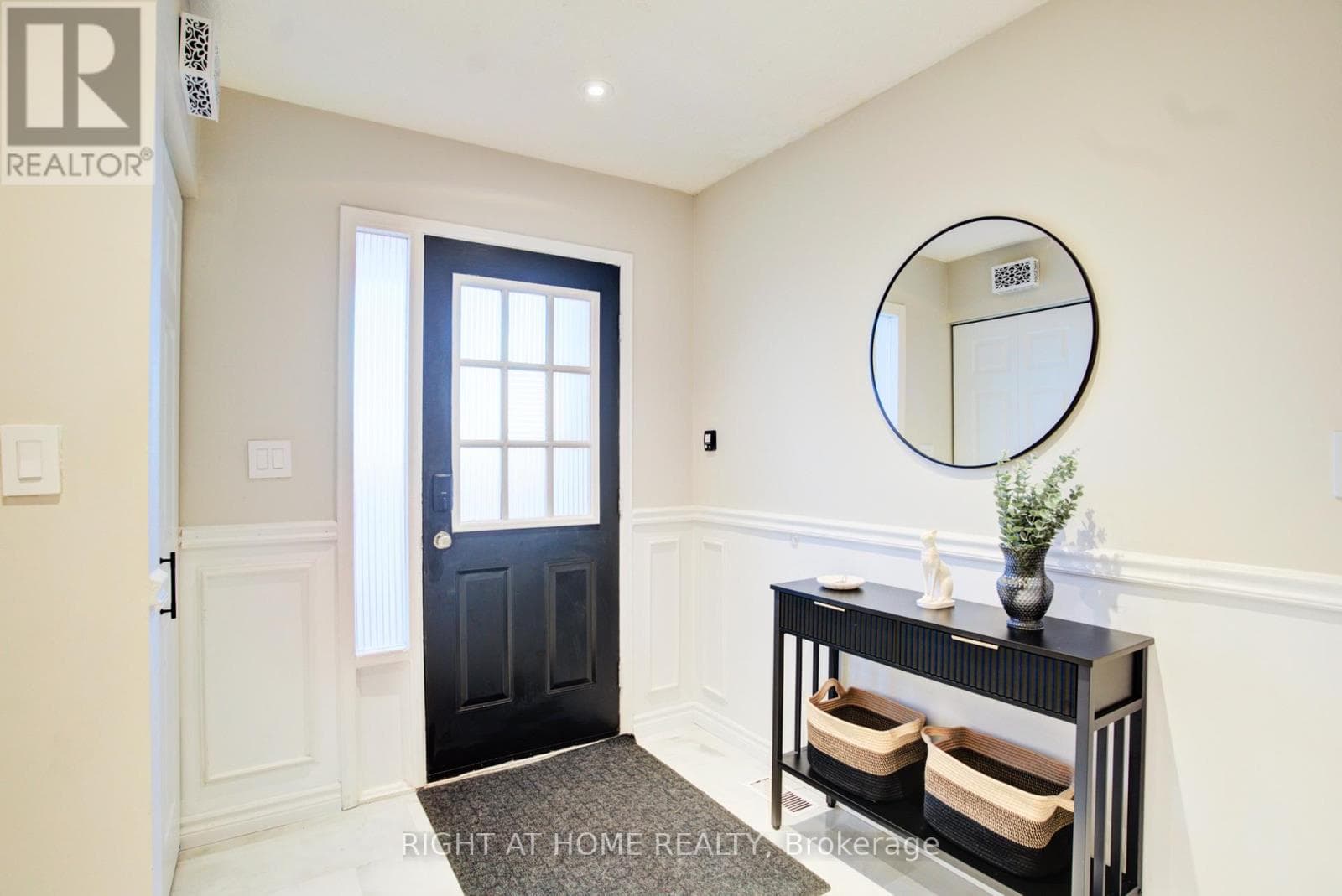 81 BEECHNUT CRESCENT photo 5
