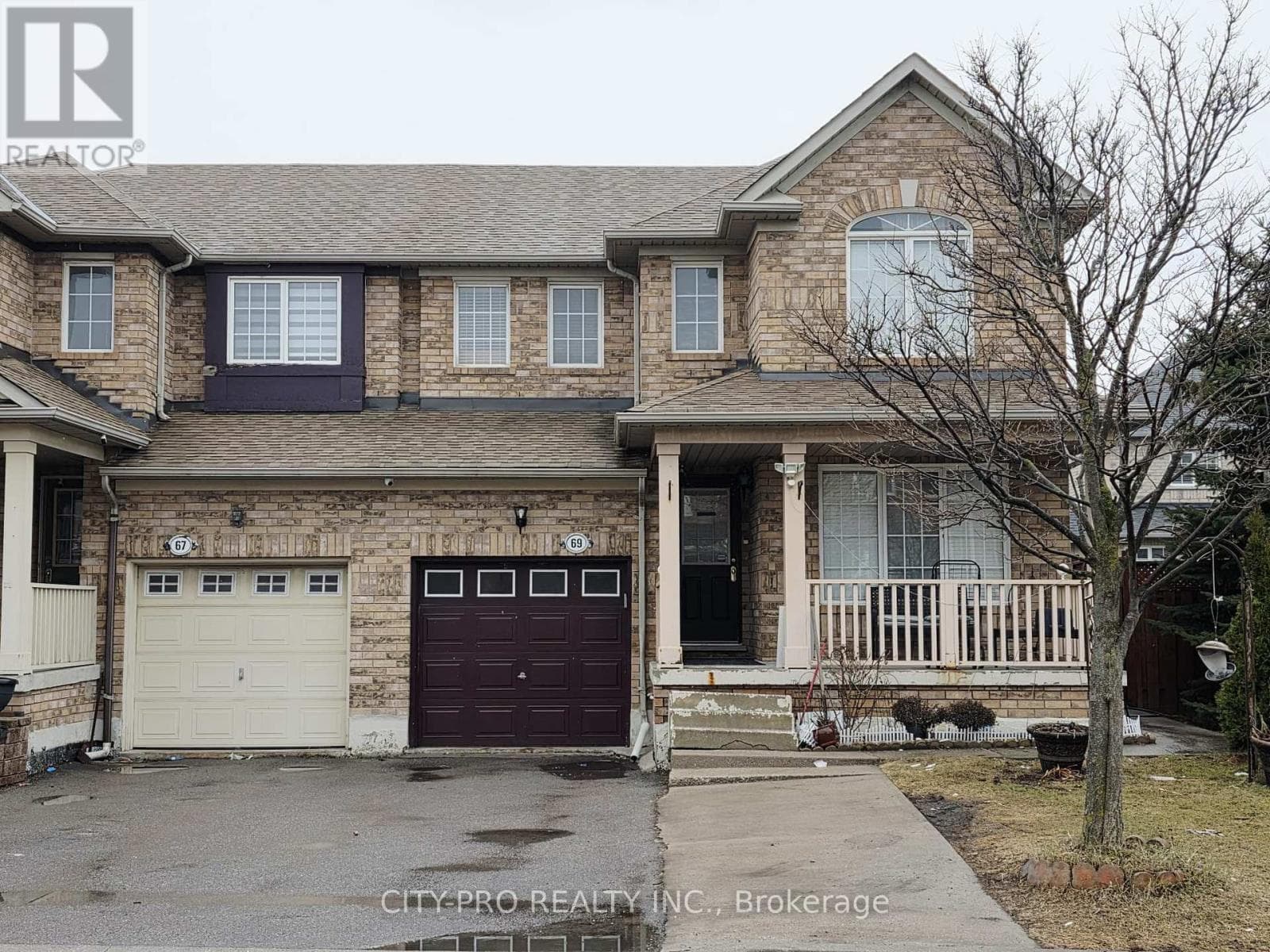 6 bed 4 bath single family at 69 MAINLAND CRESCENT — $1,139,000