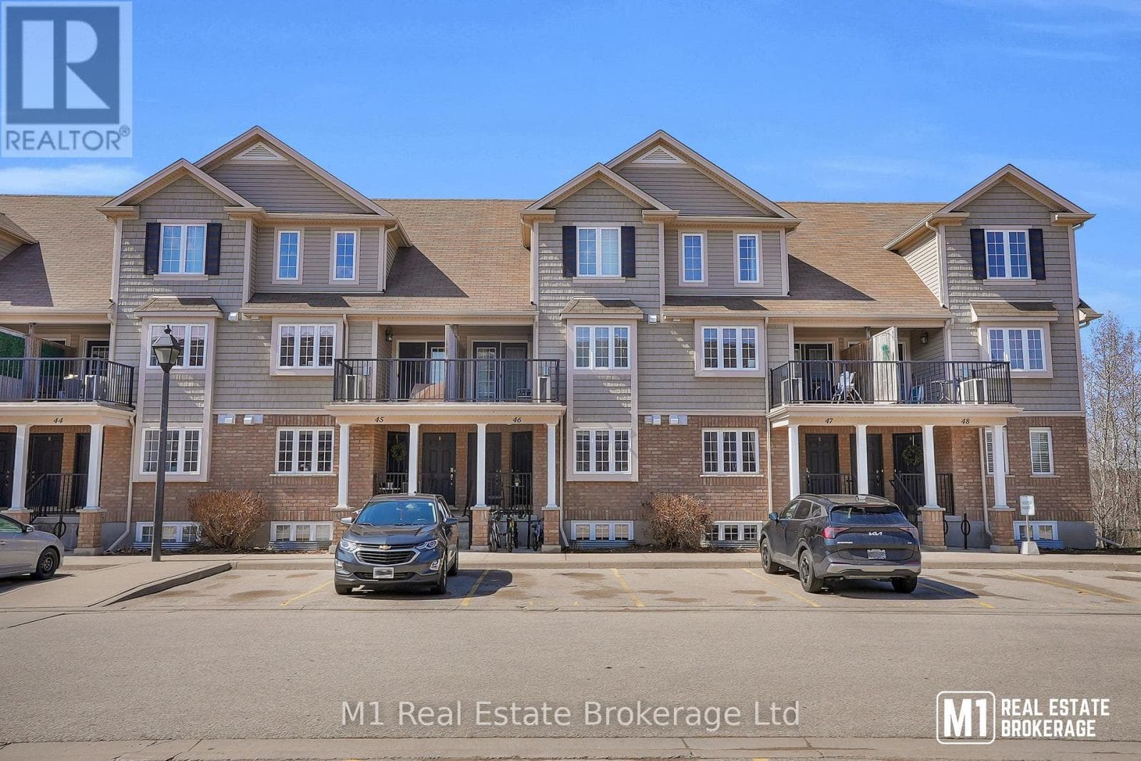 2 bed 2 bath single family at 46B - 15 CARERE CRESCENT — $484,900
