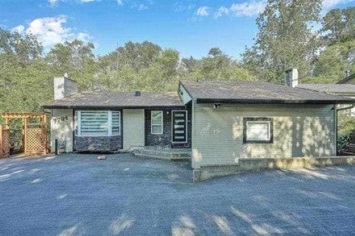 7794 141B STREET photo 2