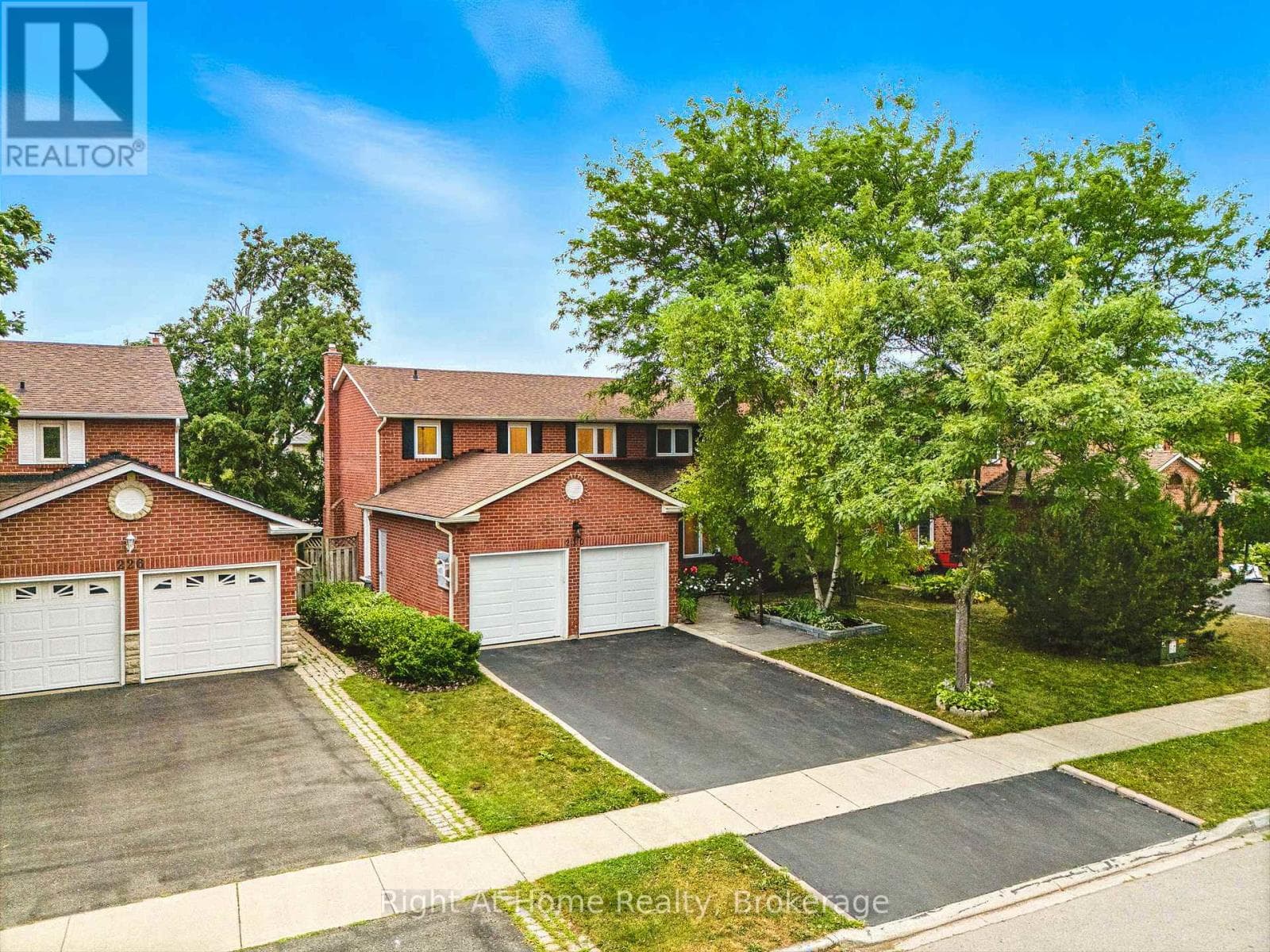 230 POOLE DRIVE photo 2