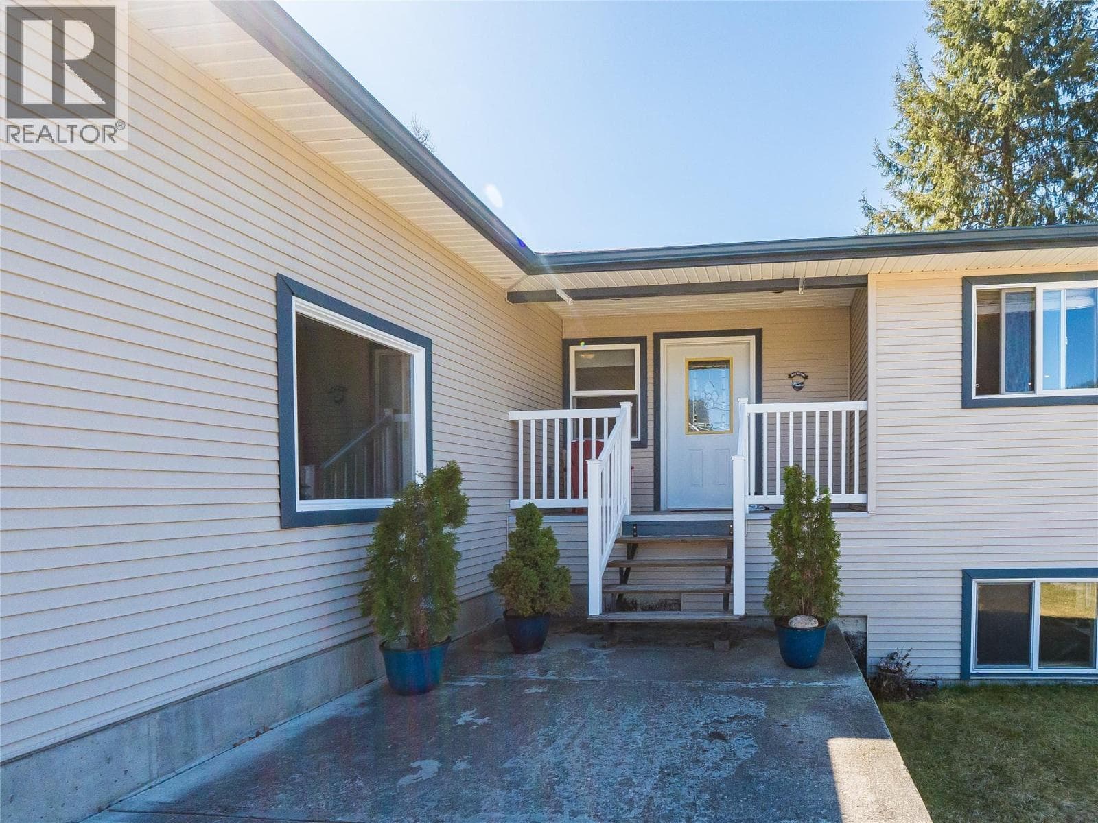 113 Cedar Avenue photo 3