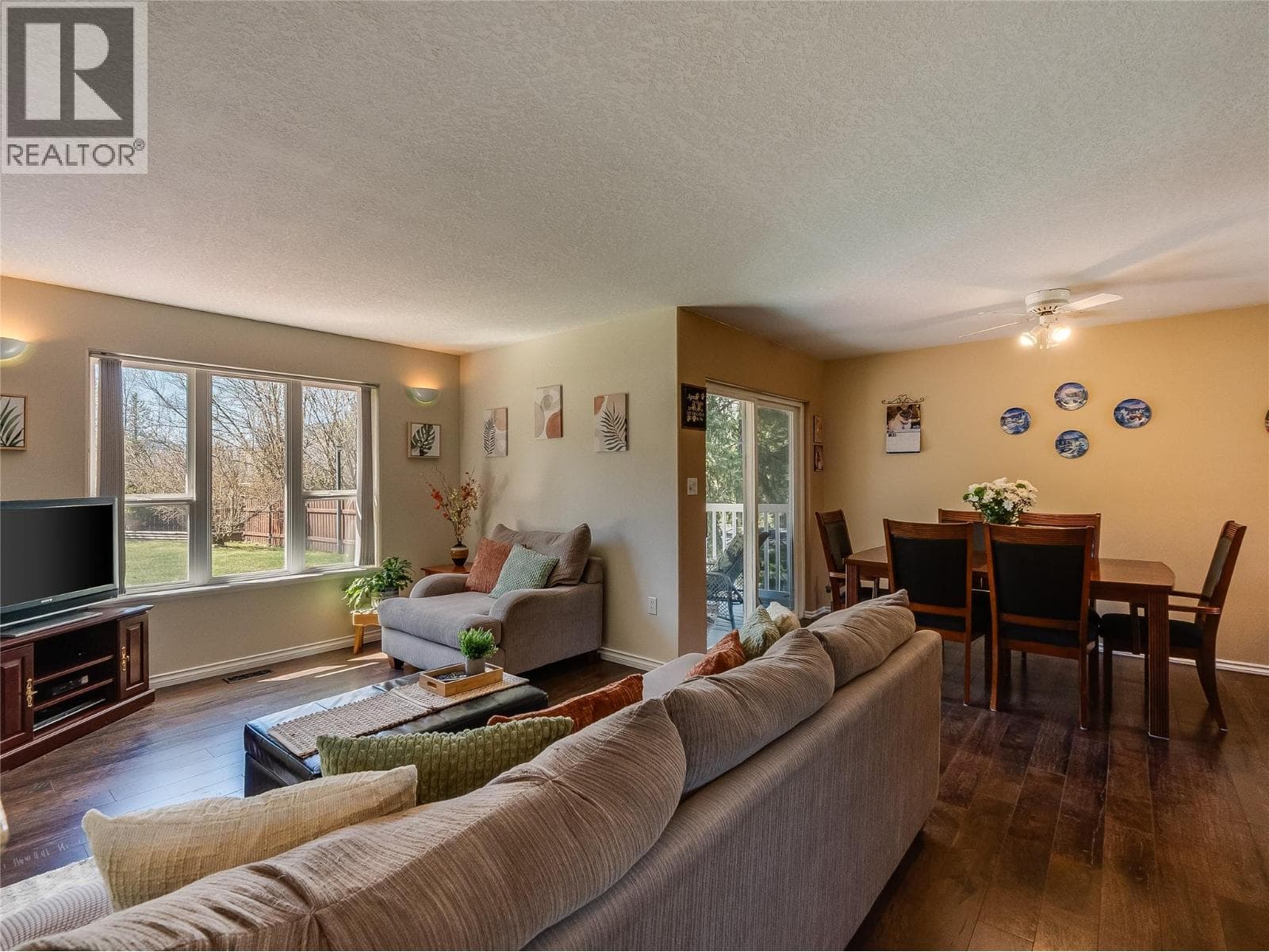 113 Cedar Avenue photo 5
