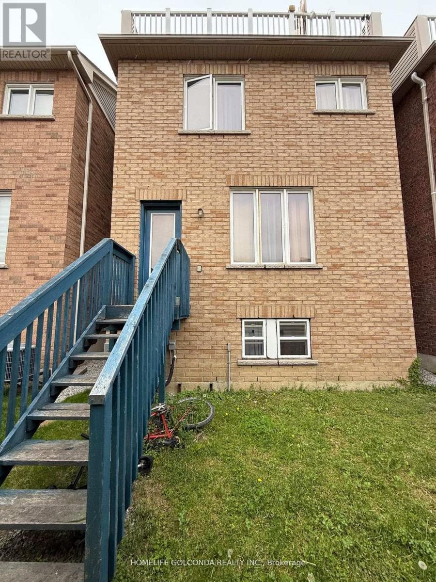 22 TROYER AVENUE photo 2