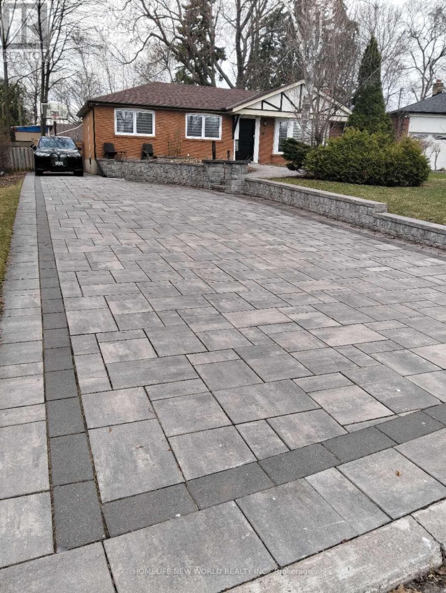 48 LINCOLN GREEN DRIVE photo 3