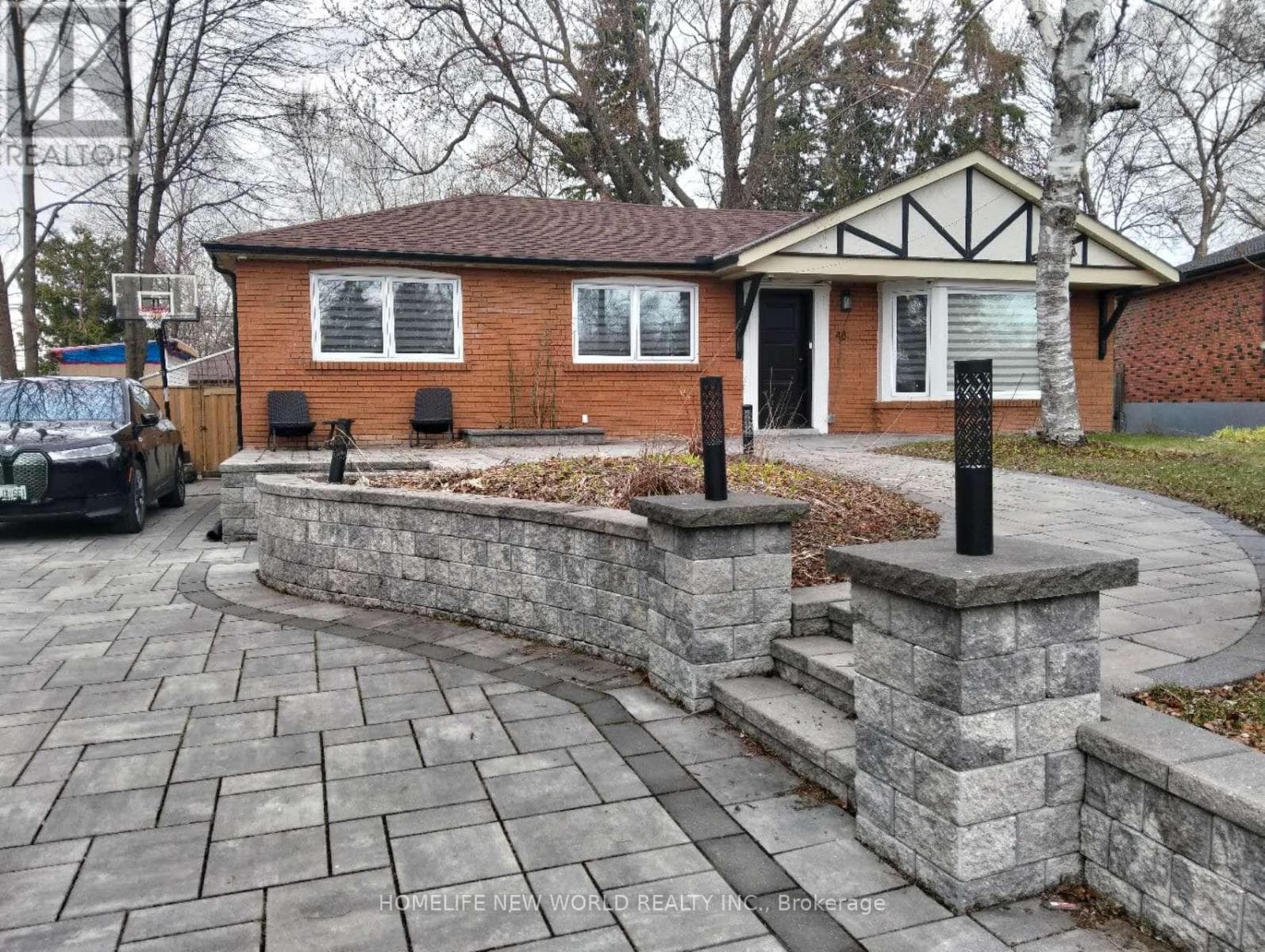 48 LINCOLN GREEN DRIVE photo 2