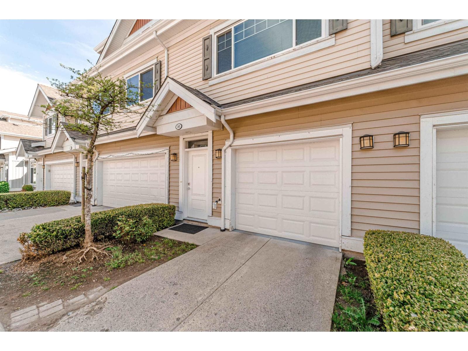 30 30748 CARDINAL AVENUE photo 2