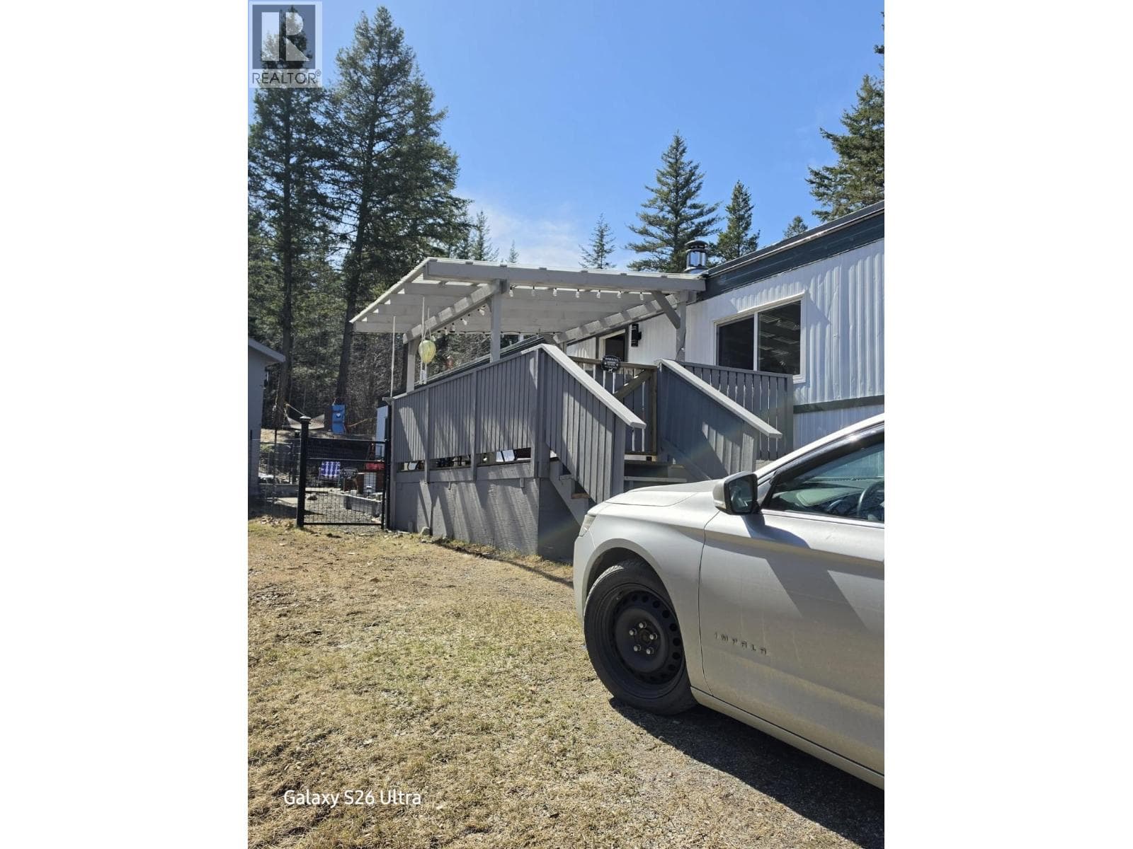 212 1427 DOG CREEK ROAD photo 2