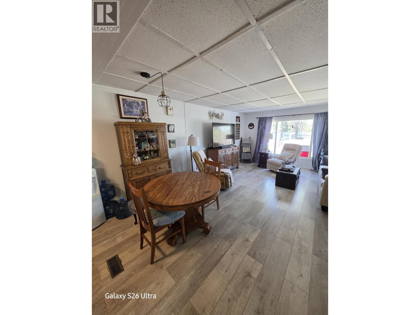 212 1427 DOG CREEK ROAD photo 5