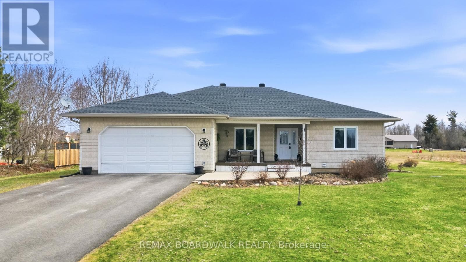 4 bed 2 bath single family at 157 MACPHERSON WAY, RR #7 WAY — $794,000
