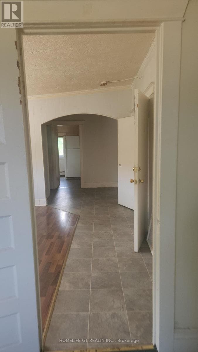 42 RIVERSIDE DRIVE photo 2