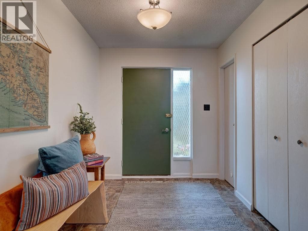 1175 MARINE DRIVE photo 4