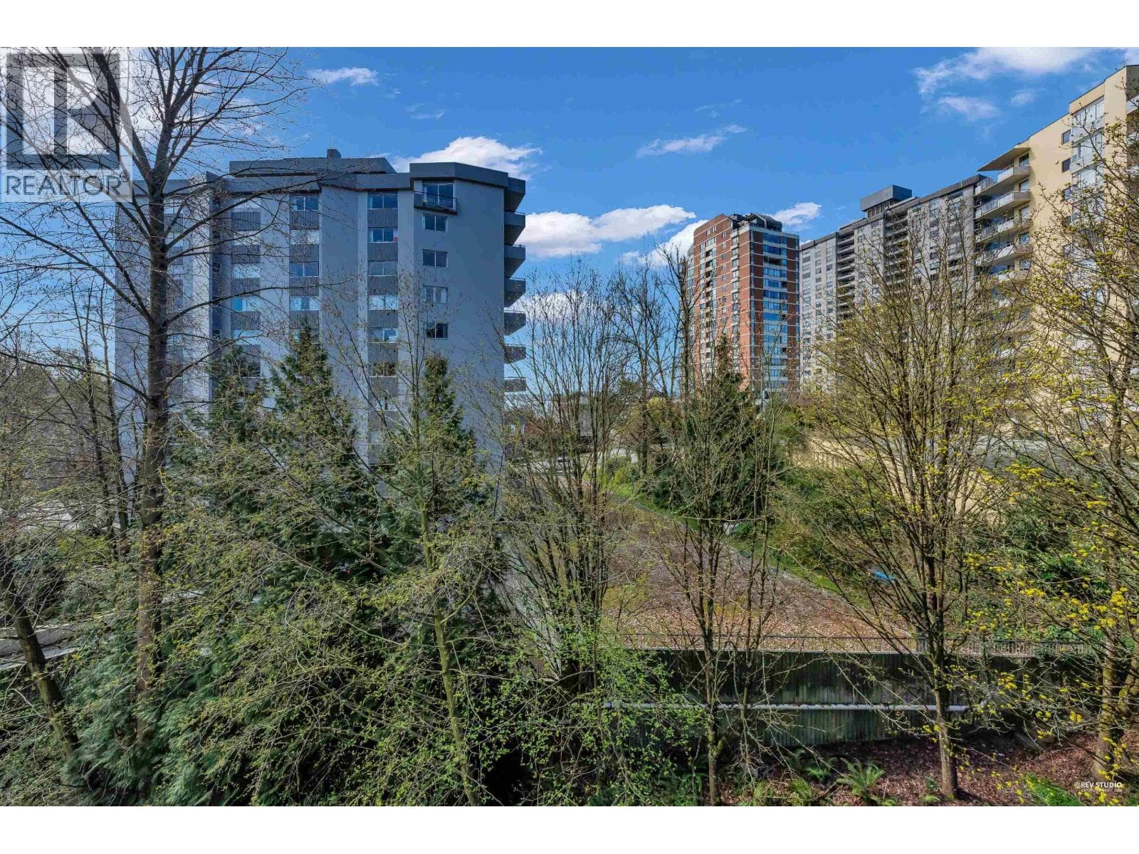 404 1930 MARINE DRIVE photo 3
