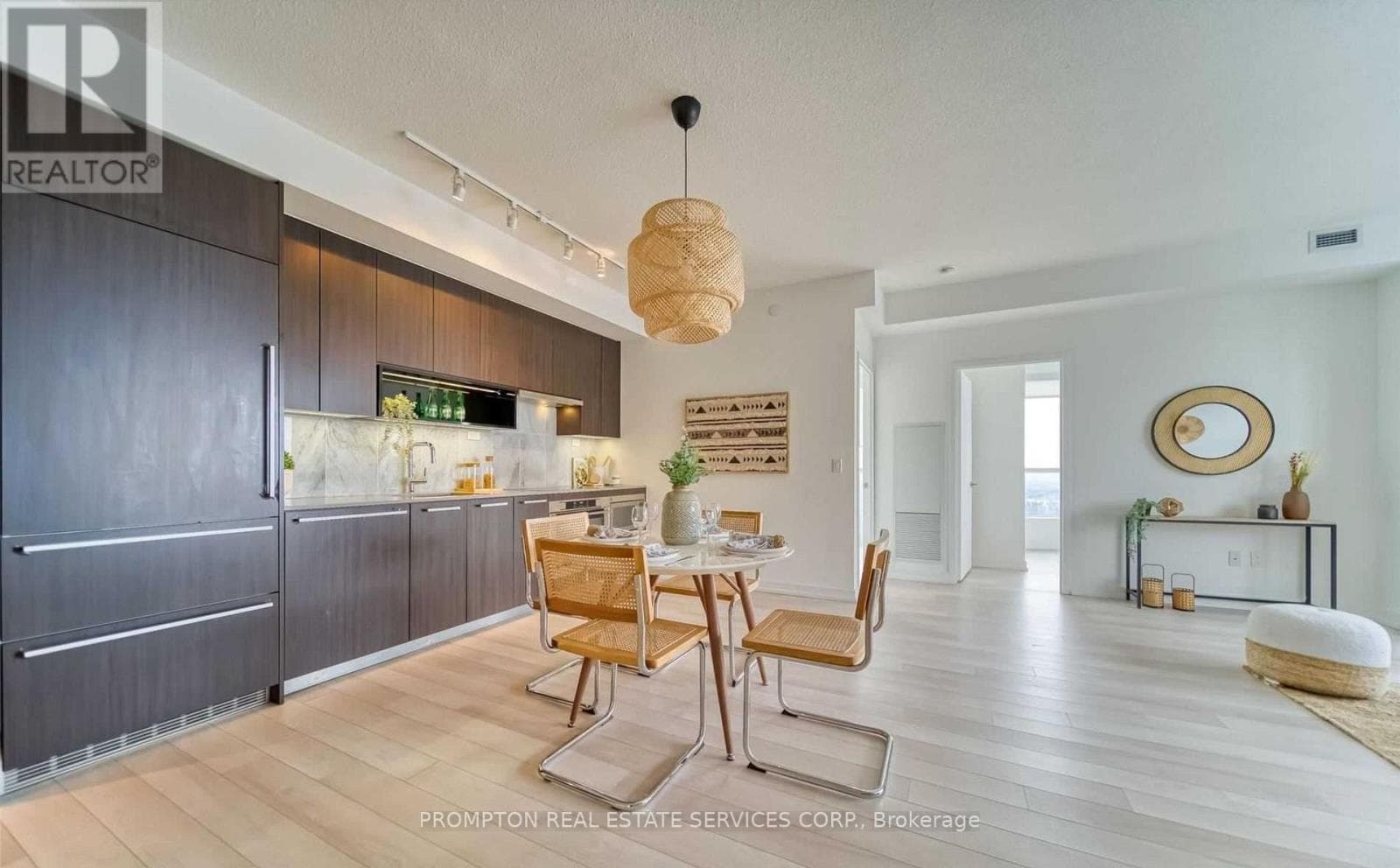 2511 - 115 MCMAHON DRIVE photo 2