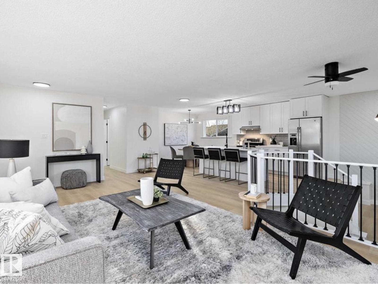 14736 122 ST NW photo 4