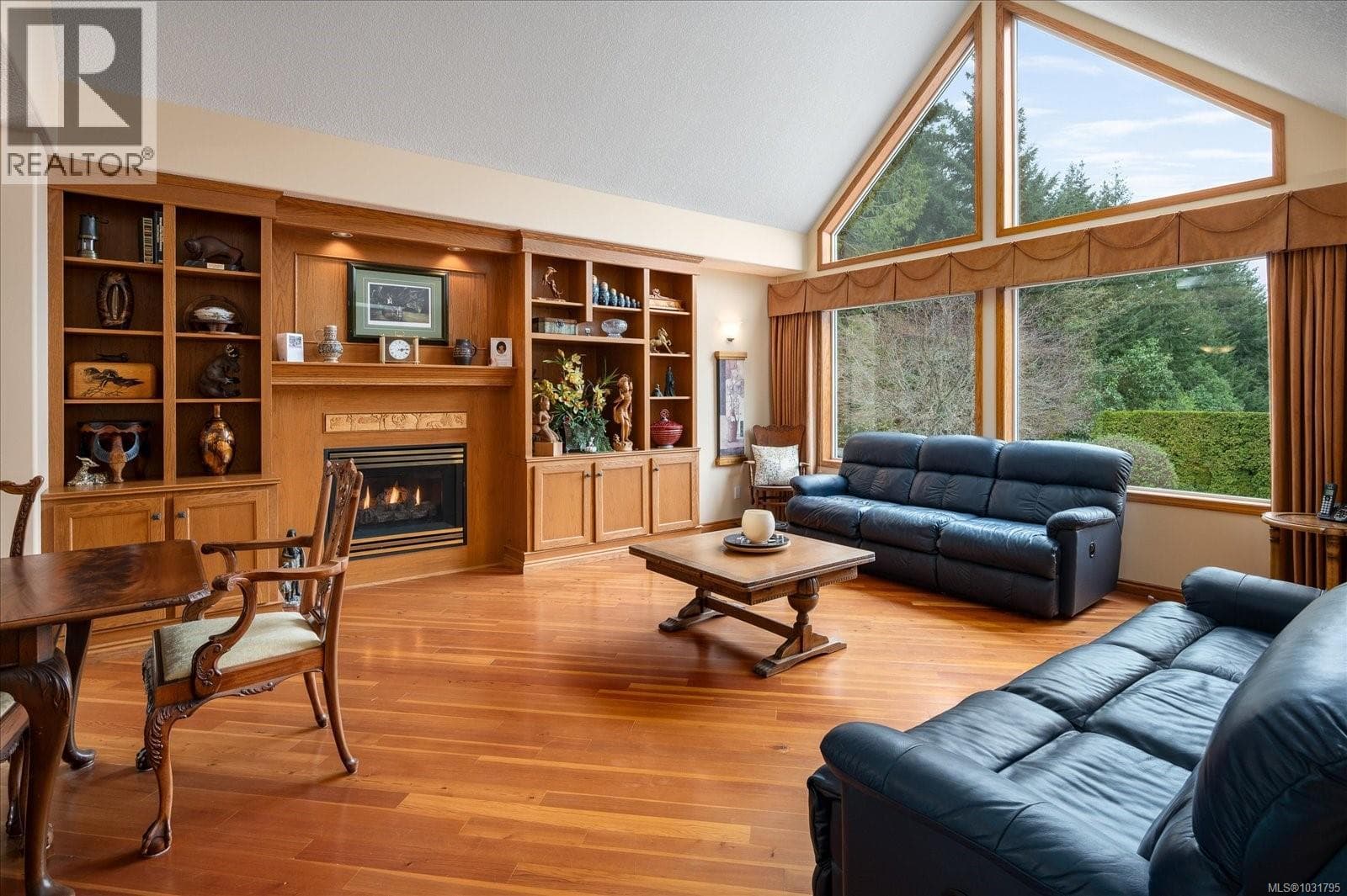 548 Fourneau Way photo 5