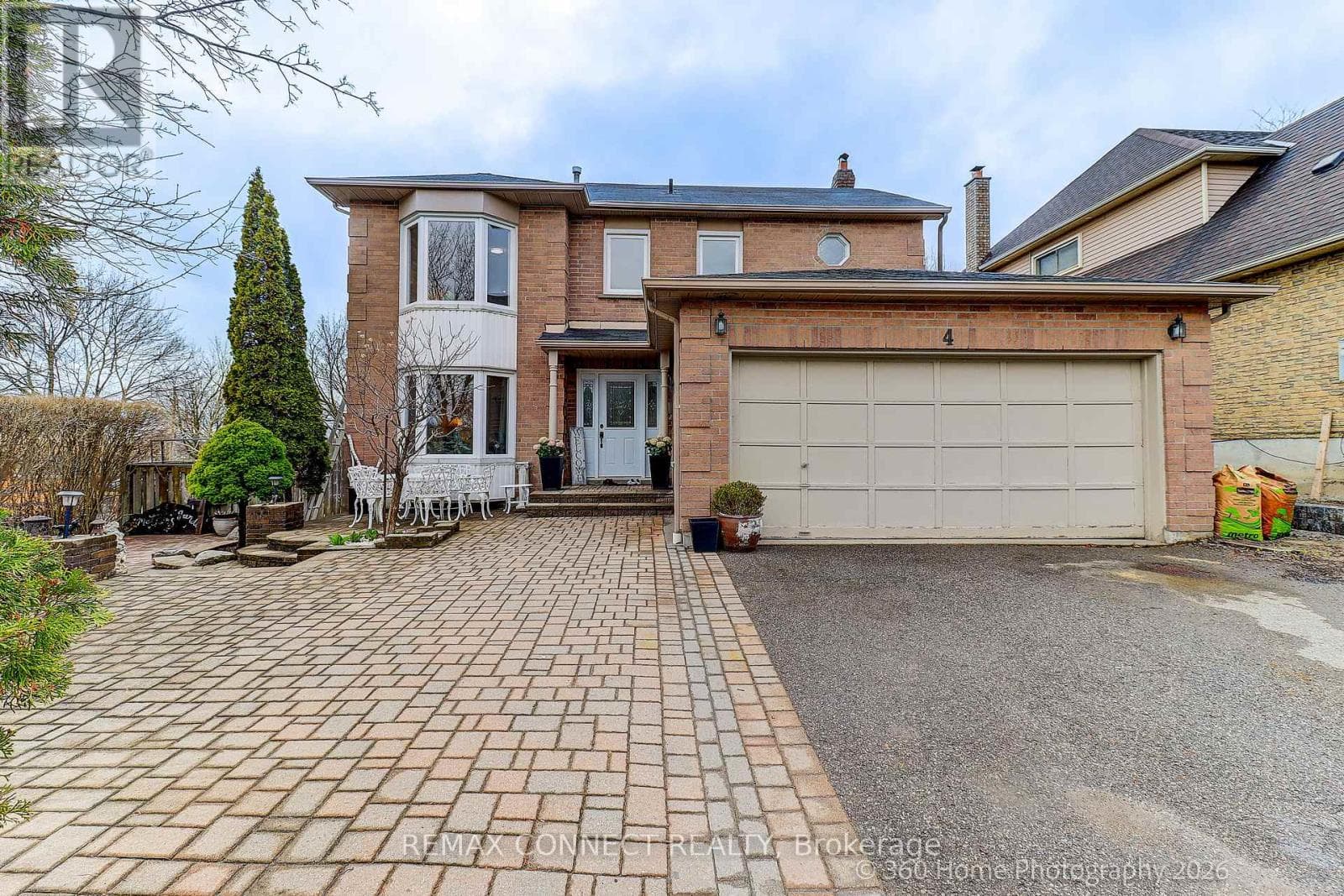 4 bed 4 bath single family at 4 MAYFLOWER STREET S — $1,200,000