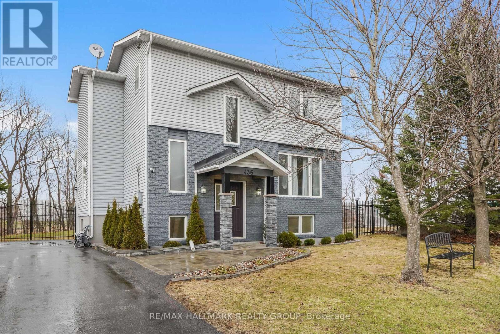436 YVES STREET photo 2