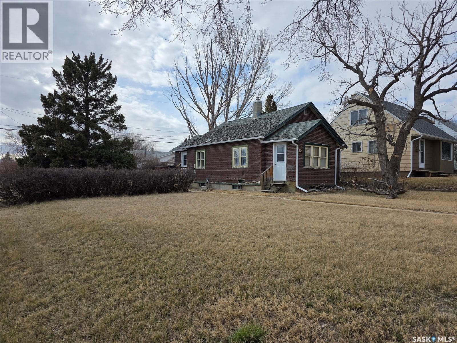 2 bed 1 bath single family at 604 3rd AVENUE NW — $85,000