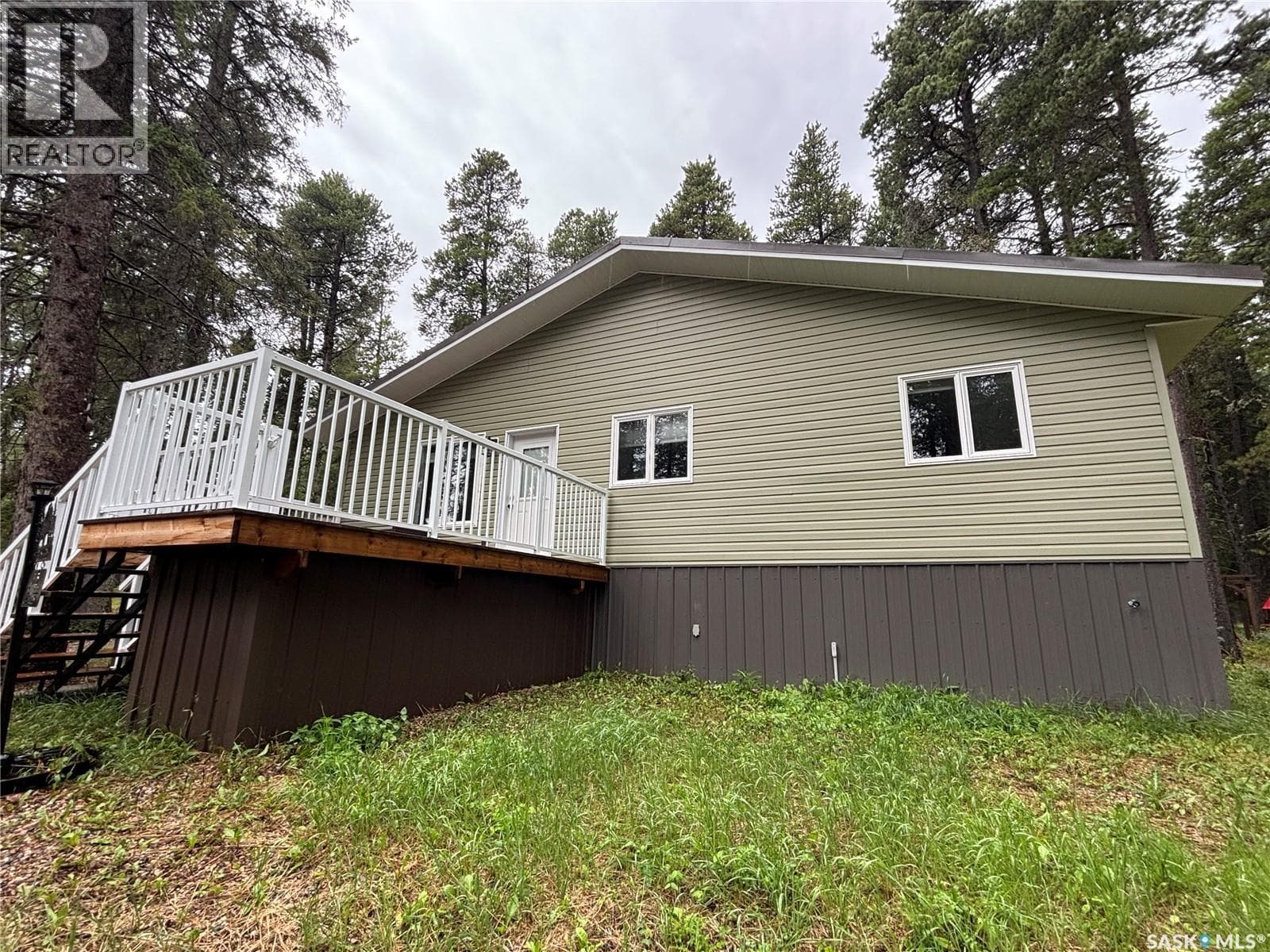 615 Pine Creek CRESCENT photo 2