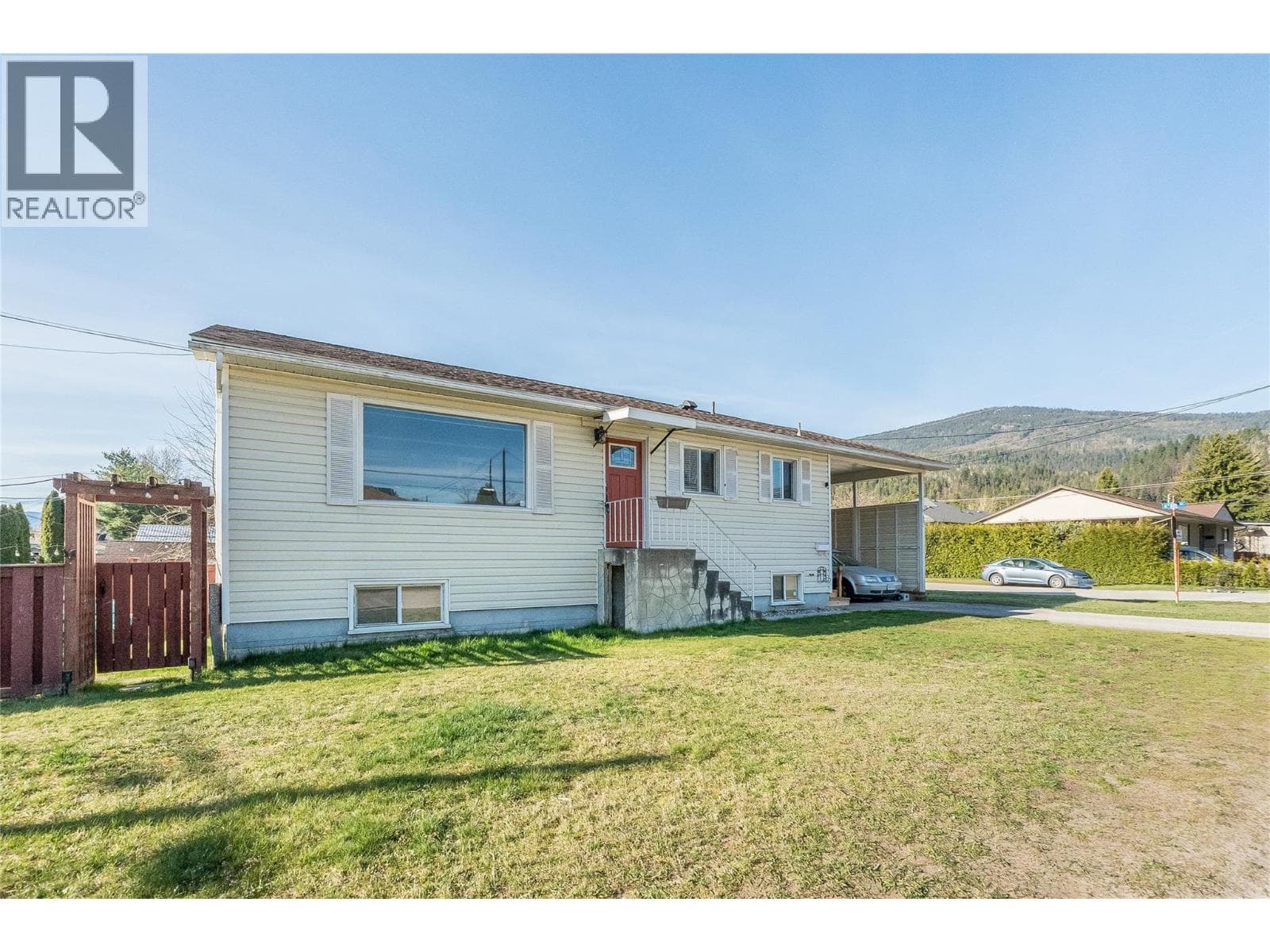 4 bed 2 bath single family at 601 6th Avenue — $534,900